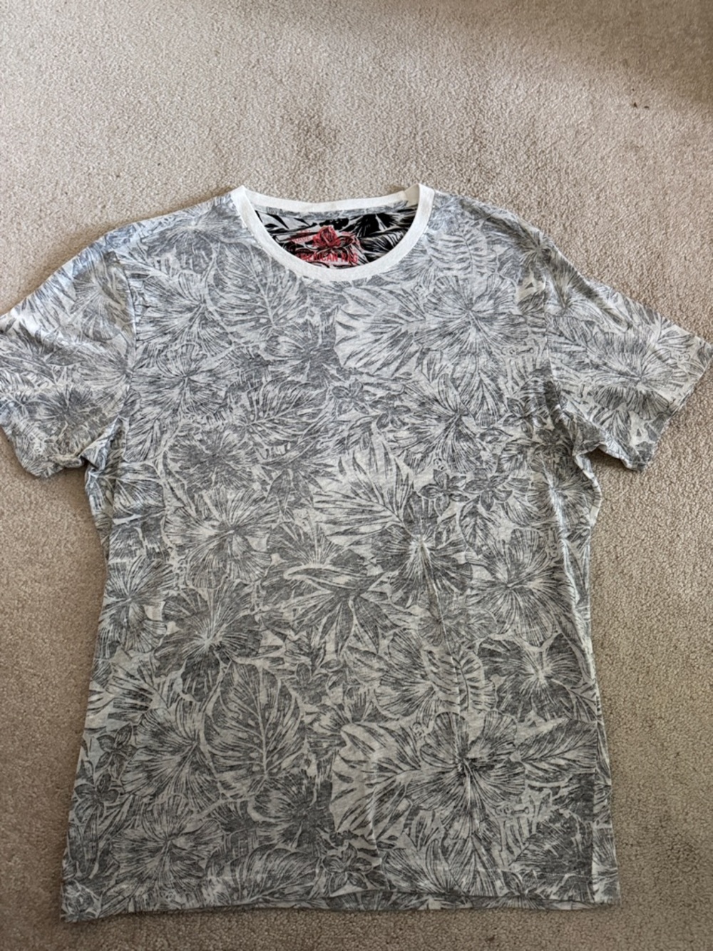 American Rag Gray Floral Short Sleeve Crew Neck Tee